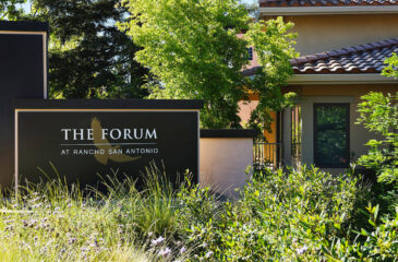 The FORUM sign