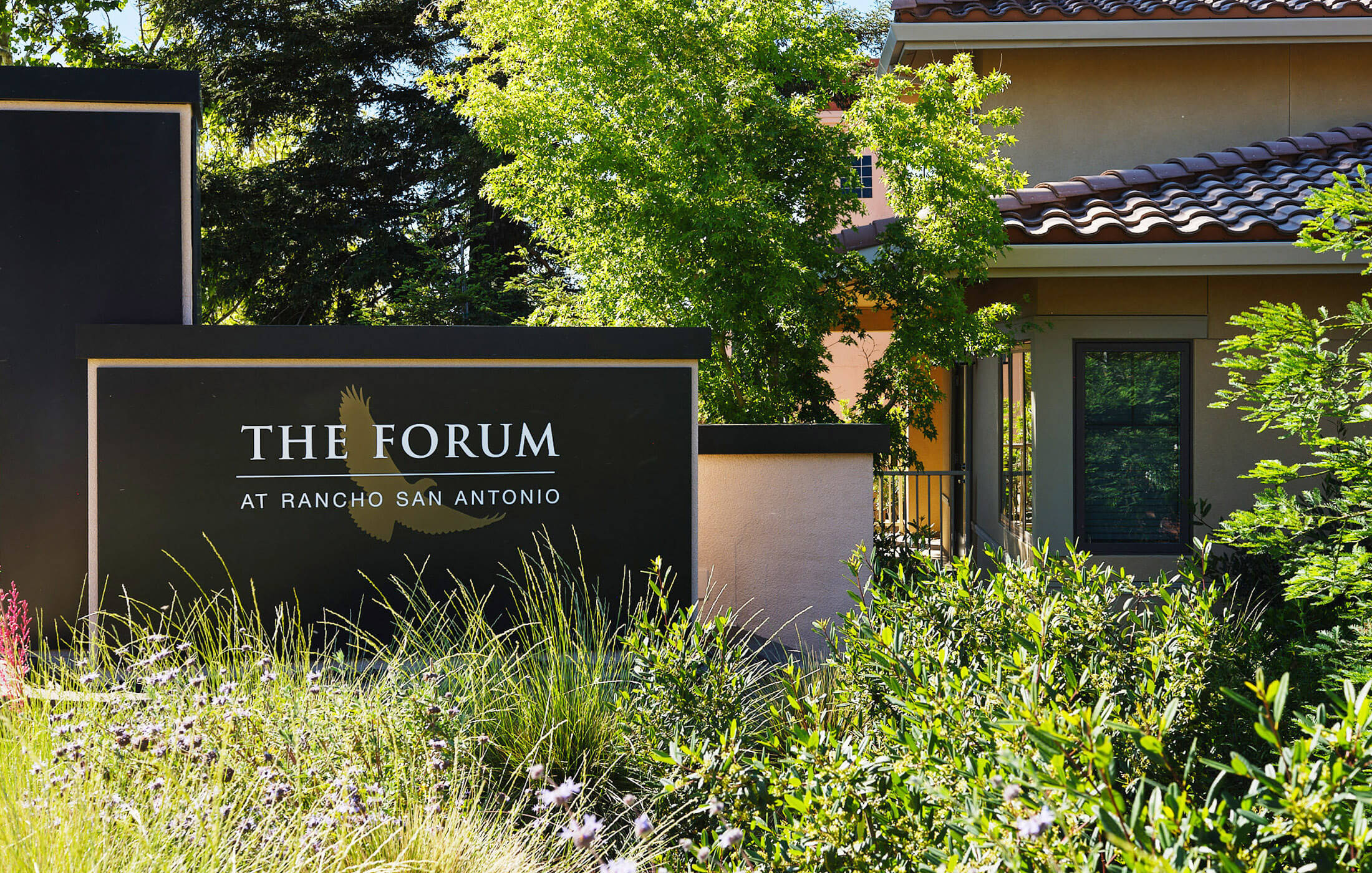 The Forum entrance sign